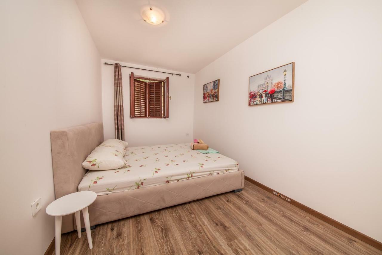 كوتور Alex Guesthouse المظهر الخارجي الصورة