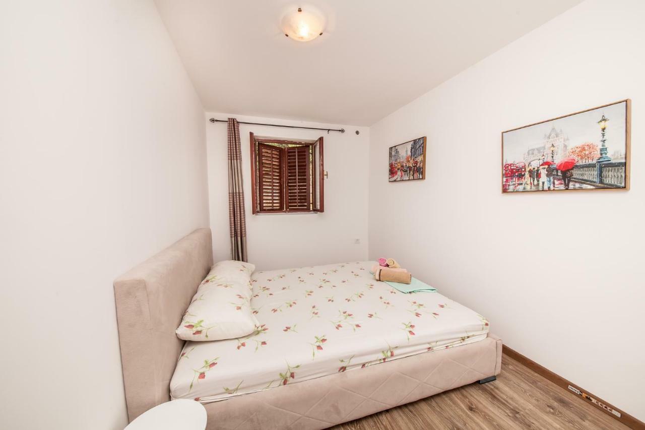 كوتور Alex Guesthouse المظهر الخارجي الصورة