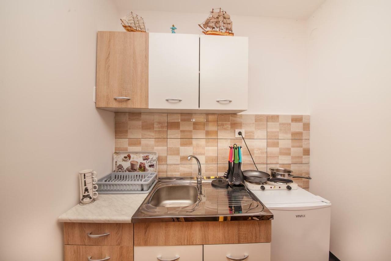 كوتور Alex Guesthouse المظهر الخارجي الصورة